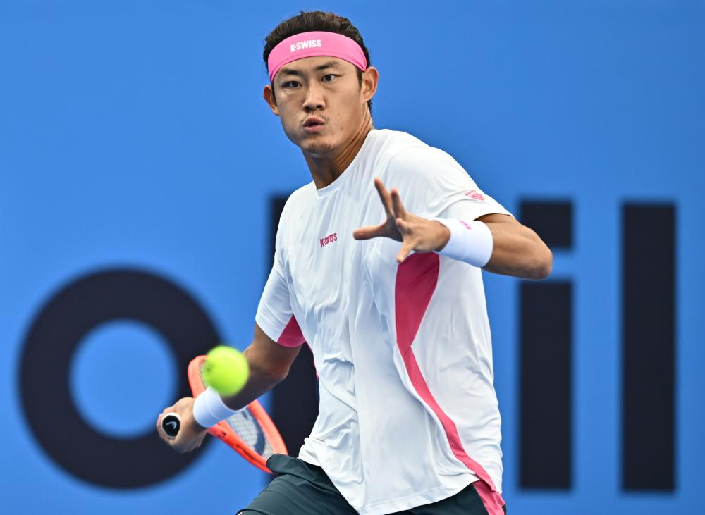 冰雪经济持续升温，冰雕师迎“破冰”之旅.