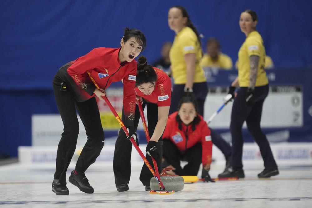 西班牙超級杯半決賽巴塞羅那2-3皇家馬德裏 本澤馬傳射巴爾韋德制勝.